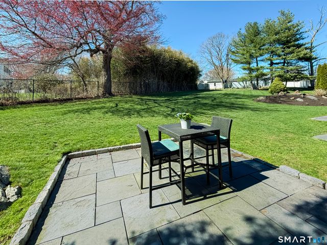 368 Knapps Highway 368, Fairfield, CT 06824