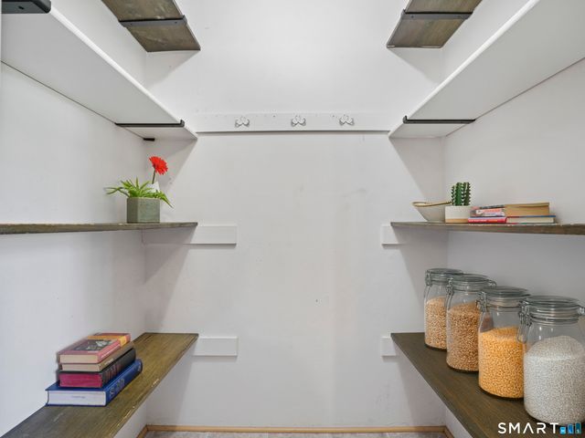 368 Knapps Highway 368, Fairfield, CT 06824