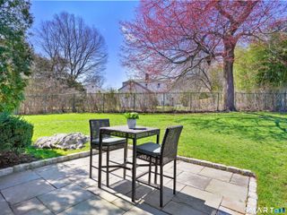 368 Knapps Highway 368, Fairfield, CT 06824