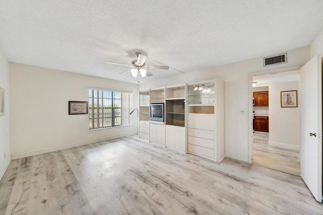 3485 Environ Boulevard C504, Lauderhill, FL 33319