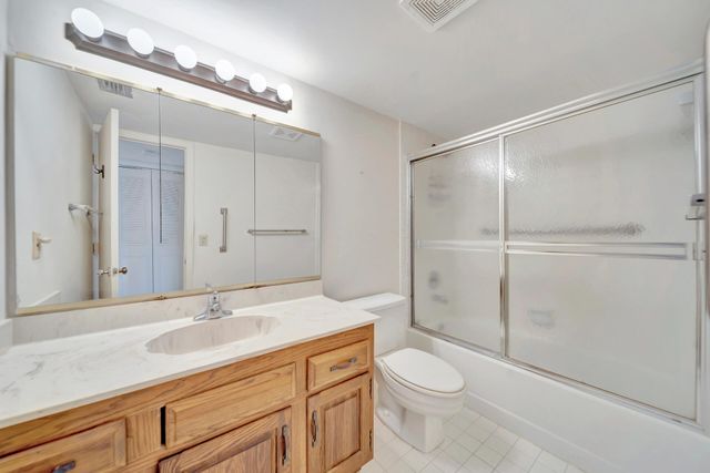 3485 Environ Boulevard C504, Lauderhill, FL 33319