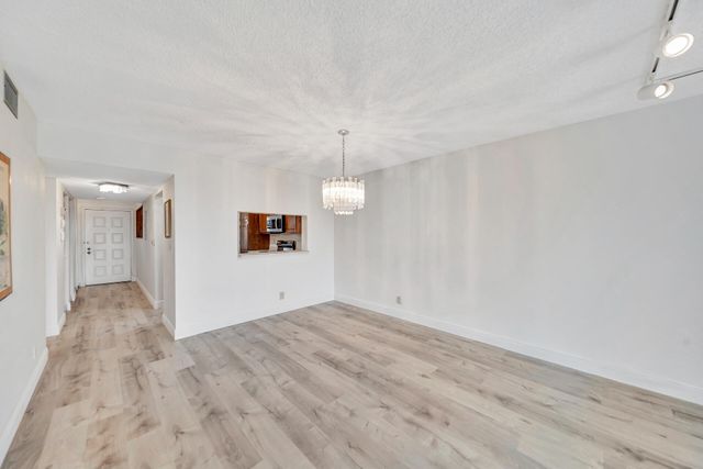 3485 Environ Boulevard C504, Lauderhill, FL 33319