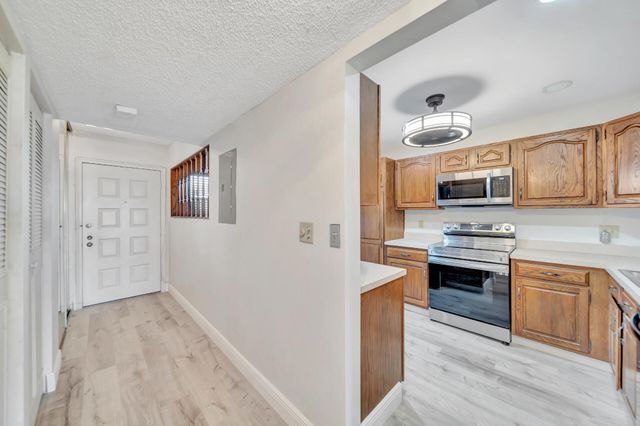 3485 Environ Boulevard C504, Lauderhill, FL 33319