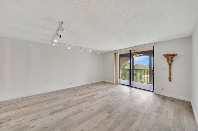 3485 Environ Boulevard C504, Lauderhill, FL 33319