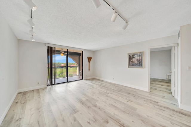 3485 Environ Boulevard C504, Lauderhill, FL 33319