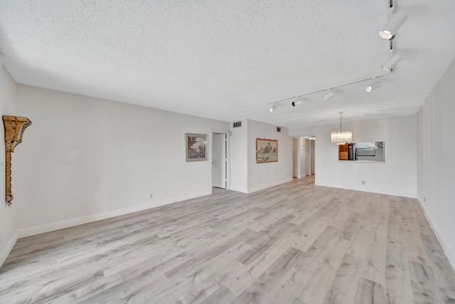 3485 Environ Boulevard C504, Lauderhill, FL 33319