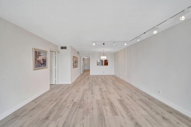 3485 Environ Boulevard C504, Lauderhill, FL 33319