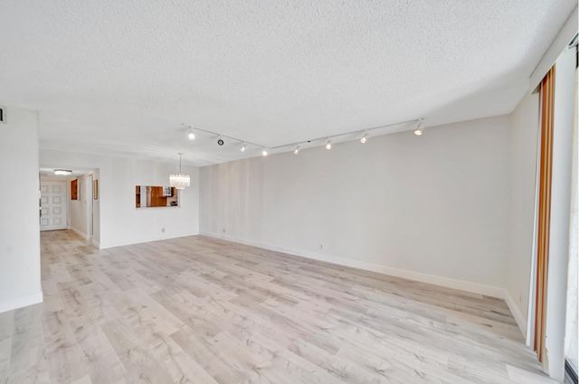 3485 Environ Boulevard C504, Lauderhill, FL 33319