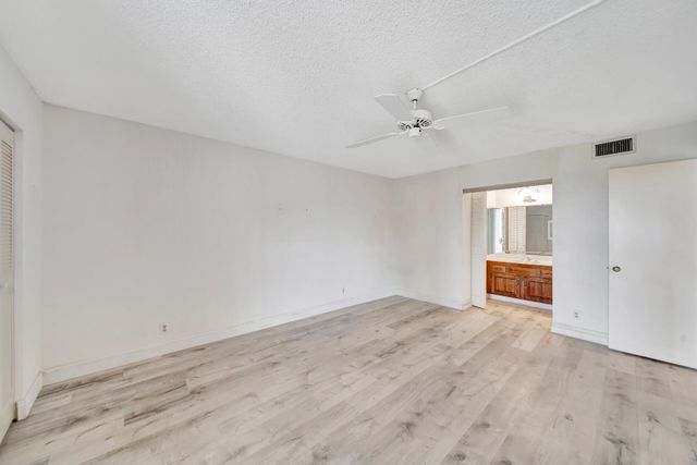 3485 Environ Boulevard C504, Lauderhill, FL 33319