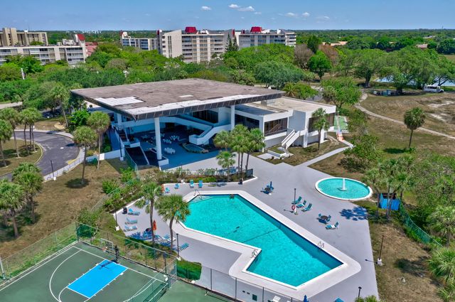 3485 Environ Boulevard C504, Lauderhill, FL 33319