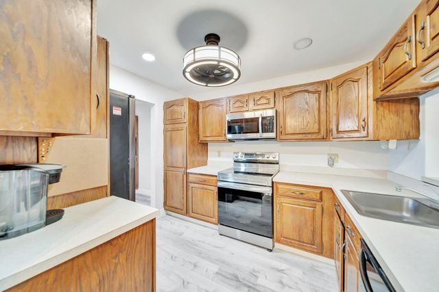 3485 Environ Boulevard C504, Lauderhill, FL 33319