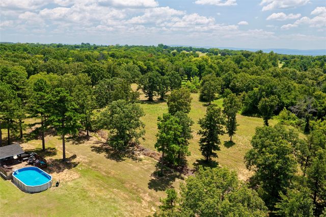 31050 W Beaver Mt D, Stigler, OK 74462