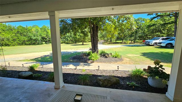 31050 W Beaver Mt D, Stigler, OK 74462