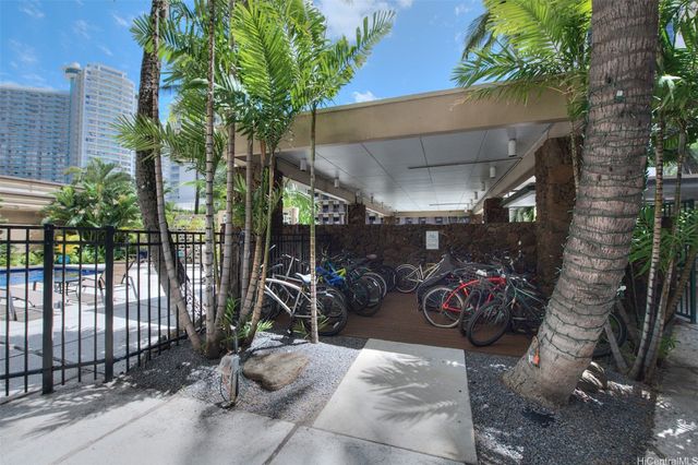 1720 Ala Moana Boulevard 1105B, Honolulu, HI 96815