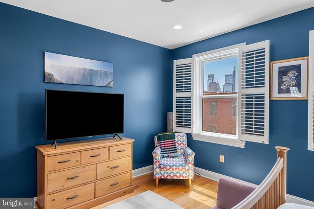 2319 ASPEN ST, Philadelphia, PA 19130