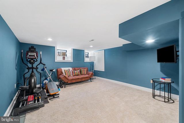 2319 ASPEN ST, Philadelphia, PA 19130