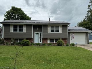 106 Oakview Drive, Marietta, OH 45750