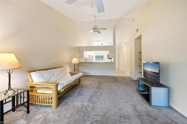 193 Robin Hood CIR 203, Naples, FL 34104