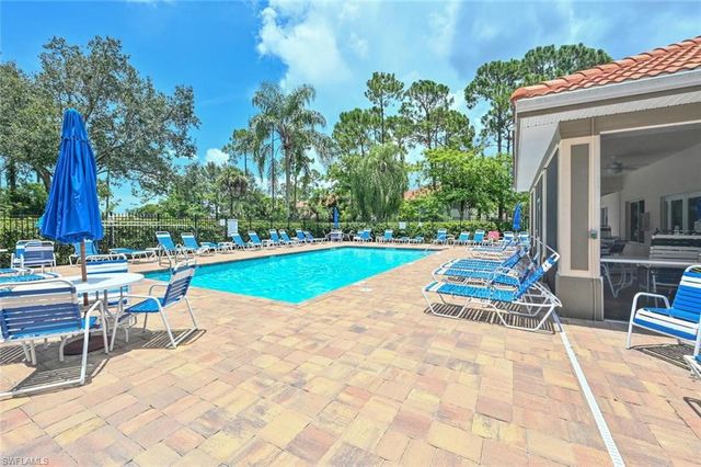 193 Robin Hood CIR 203, Naples, FL 34104