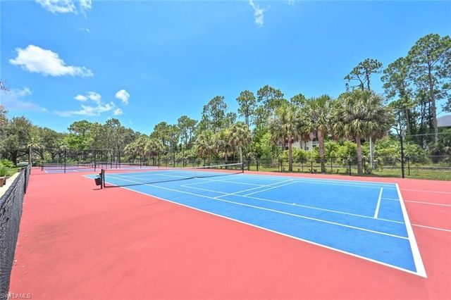 193 Robin Hood CIR 203, Naples, FL 34104