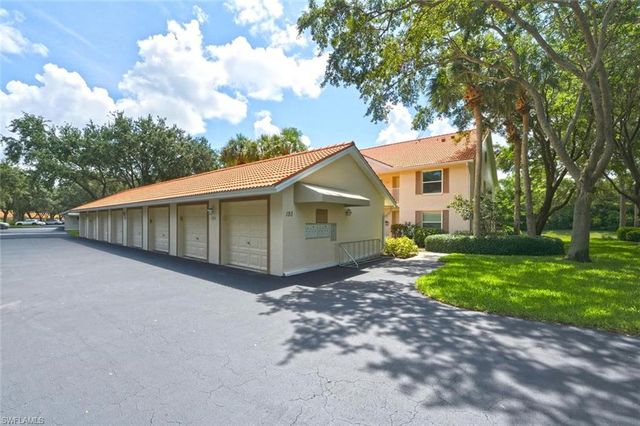 193 Robin Hood CIR 203, Naples, FL 34104