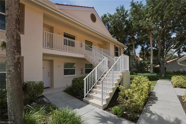 193 Robin Hood CIR 203, Naples, FL 34104