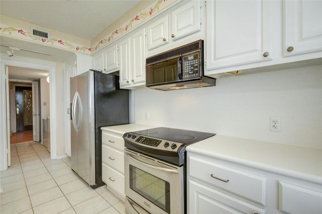 14655 Champion Forest Drive 1104, Houston, TX 77069
