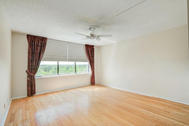 14655 Champion Forest Drive 1104, Houston, TX 77069