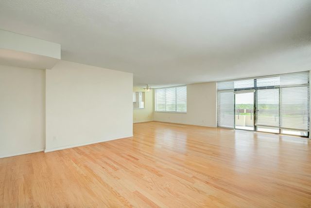 14655 Champion Forest Drive 1104, Houston, TX 77069