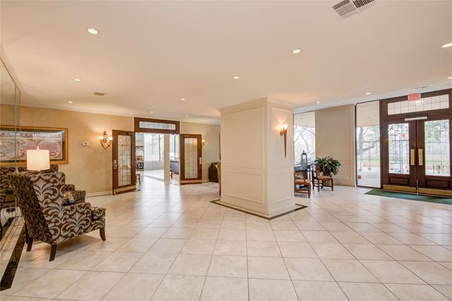 14655 Champion Forest Drive 1104, Houston, TX 77069