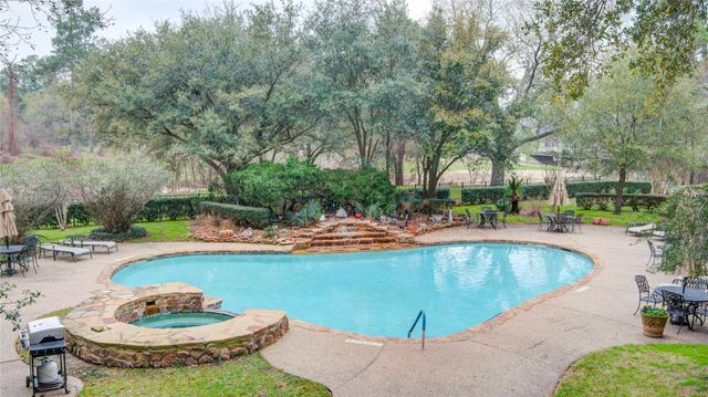 14655 Champion Forest Drive 1104, Houston, TX 77069