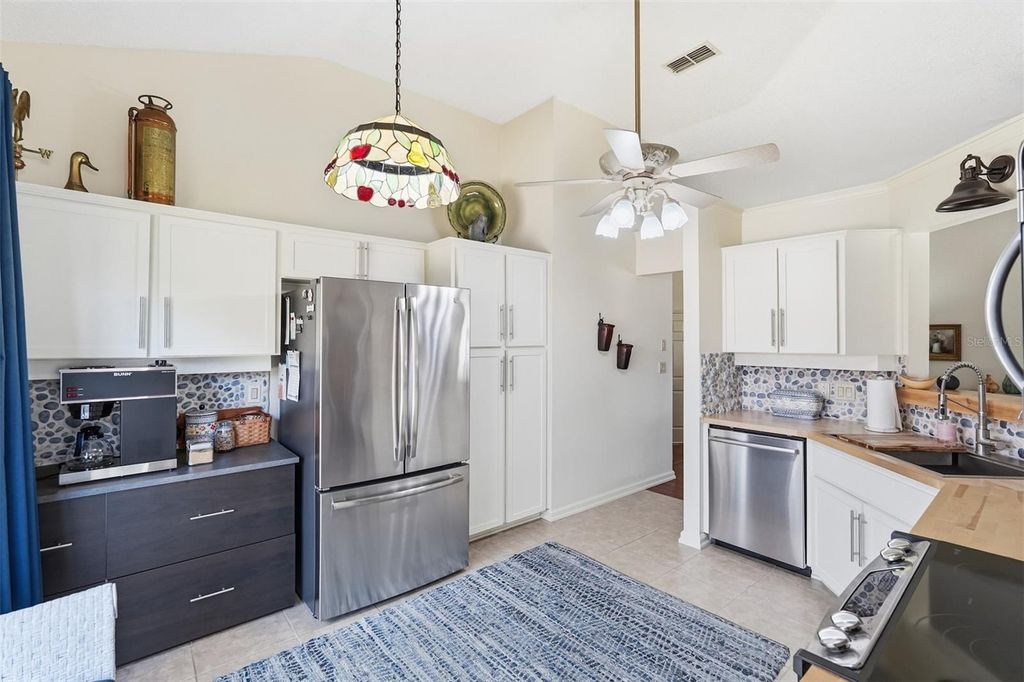 Image 13 of property listing at 13037 HILLYER LANE, Hudson, FL 34667