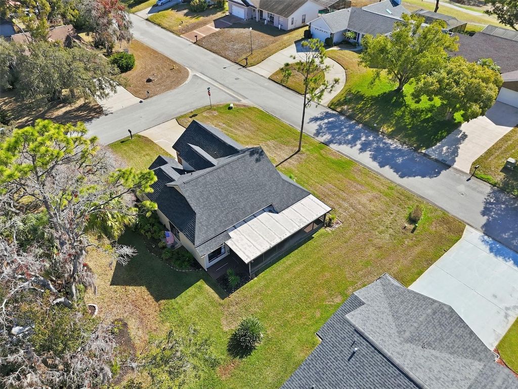 Image 41 of property listing at 13037 HILLYER LANE, Hudson, FL 34667