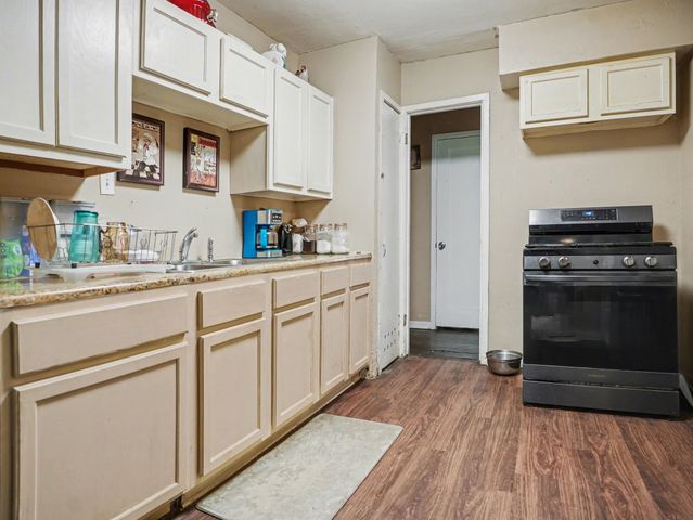 227 Halsey Street, Dallas, TX 75224