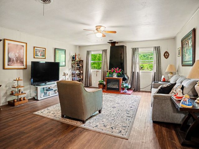 227 Halsey Street, Dallas, TX 75224