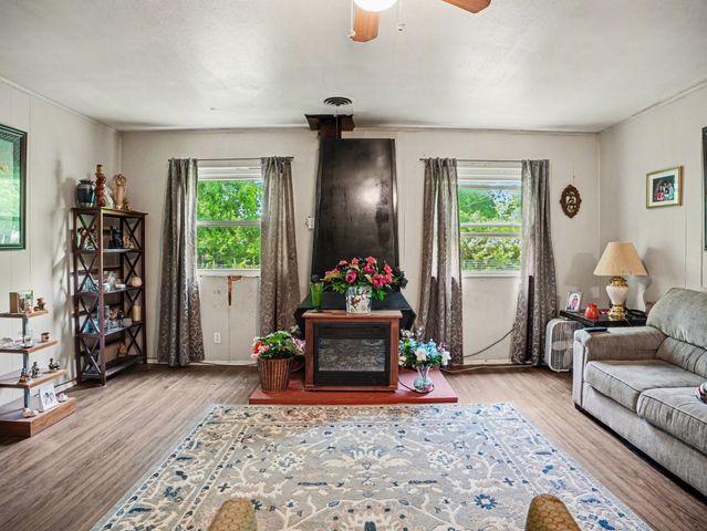 227 Halsey Street, Dallas, TX 75224