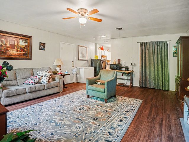 227 Halsey Street, Dallas, TX 75224