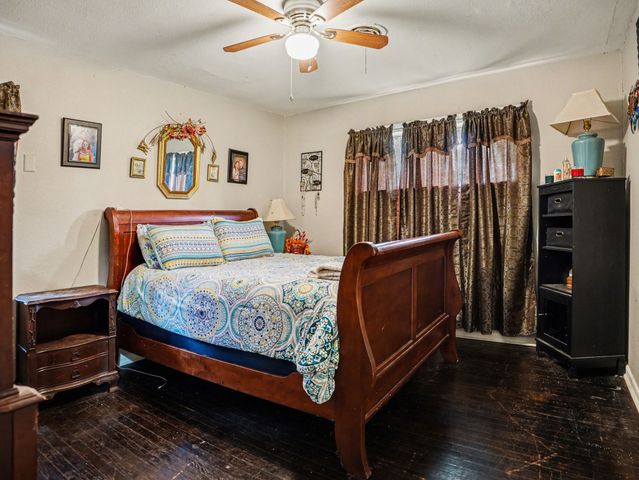 227 Halsey Street, Dallas, TX 75224