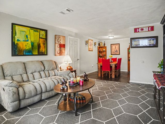 227 Halsey Street, Dallas, TX 75224