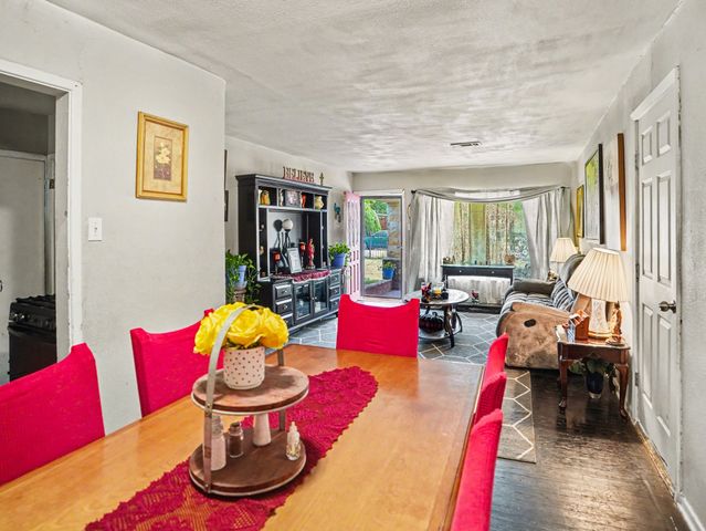 227 Halsey Street, Dallas, TX 75224