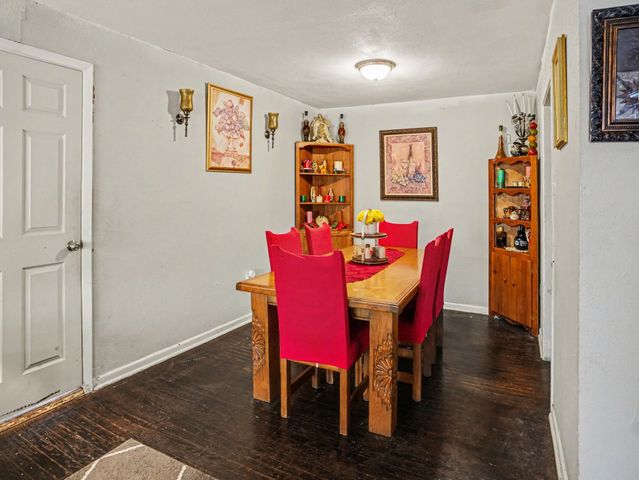 227 Halsey Street, Dallas, TX 75224