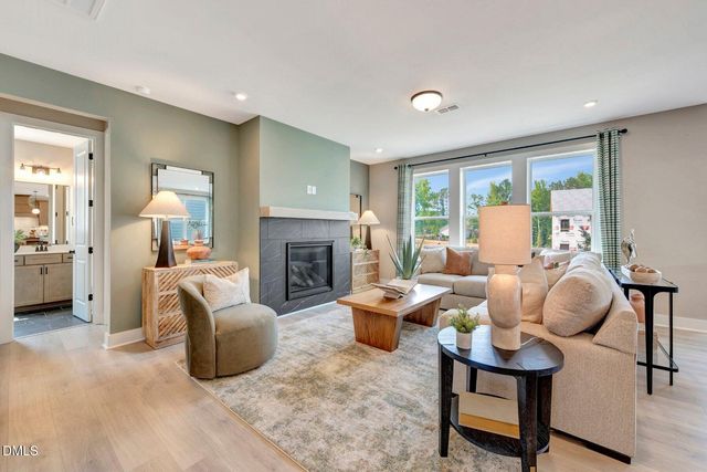 2478 Vetrina Way, Apex, NC 27502
