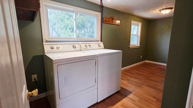 321 S 4th Street, Edmore, MI 48829