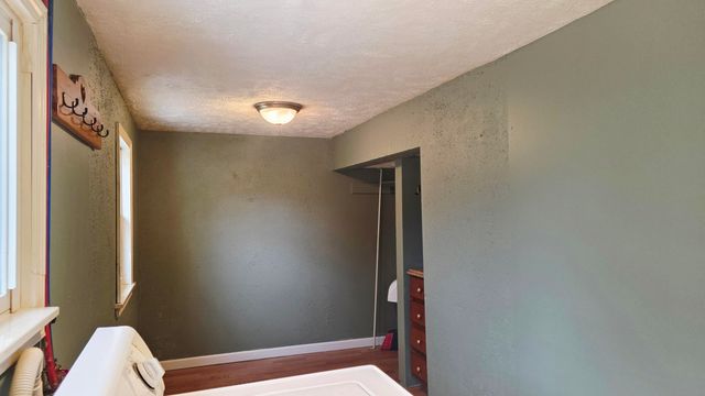 321 S 4th Street, Edmore, MI 48829