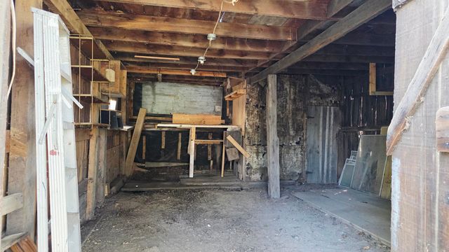 321 S 4th Street, Edmore, MI 48829