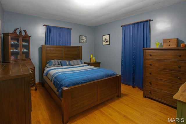 227 S Montgomery Avenue, Litchfield, IL 62056