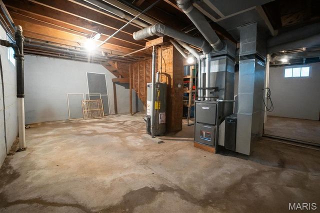 227 S Montgomery Avenue, Litchfield, IL 62056