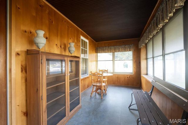 227 S Montgomery Avenue, Litchfield, IL 62056