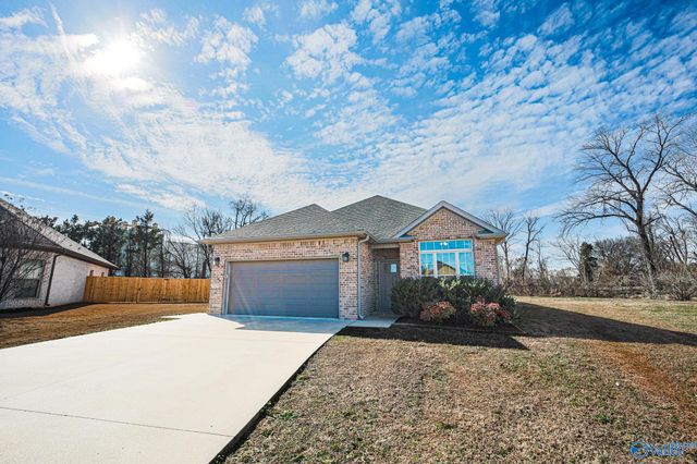 152 Harmony Drive, Tuscumbia, AL 35674