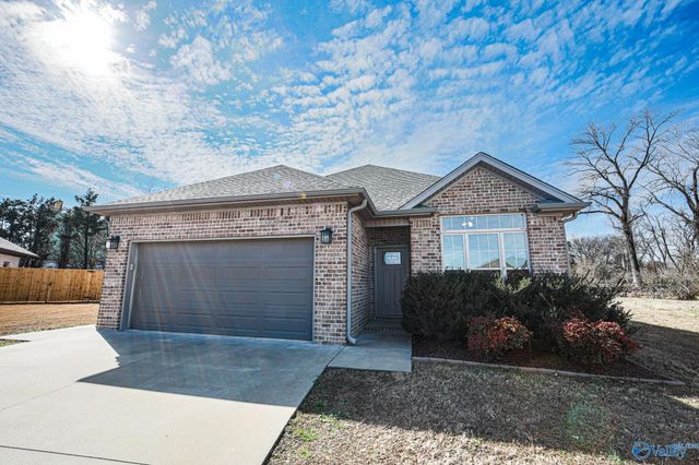 152 Harmony Drive, Tuscumbia, AL 35674